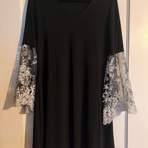 Roz & Ali Black A-Line Dress with Bell Sleeves